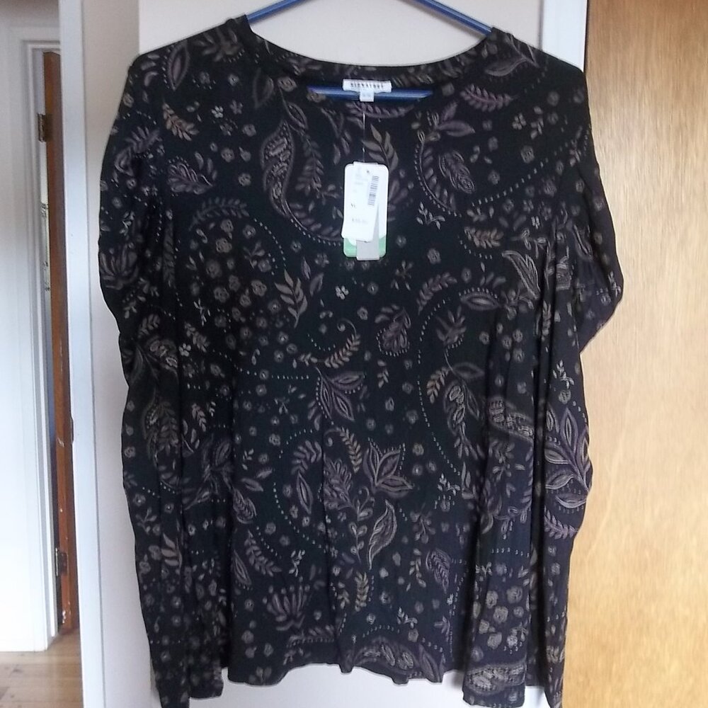 Long sleeve T. style shirt from Reitmans